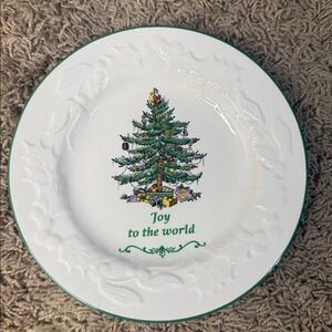 NWB Spode Christmas Tree Annual Collector Plate in Green and Cream